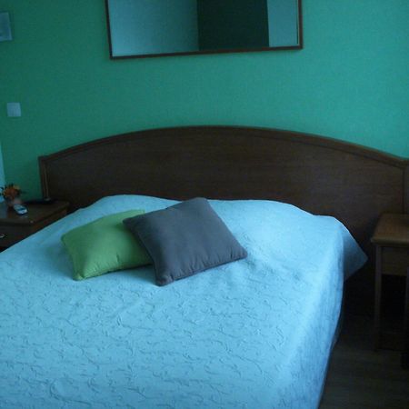 Chambres D'Hotes La Chaumiere Arcy-sur-Cure Exterior photo